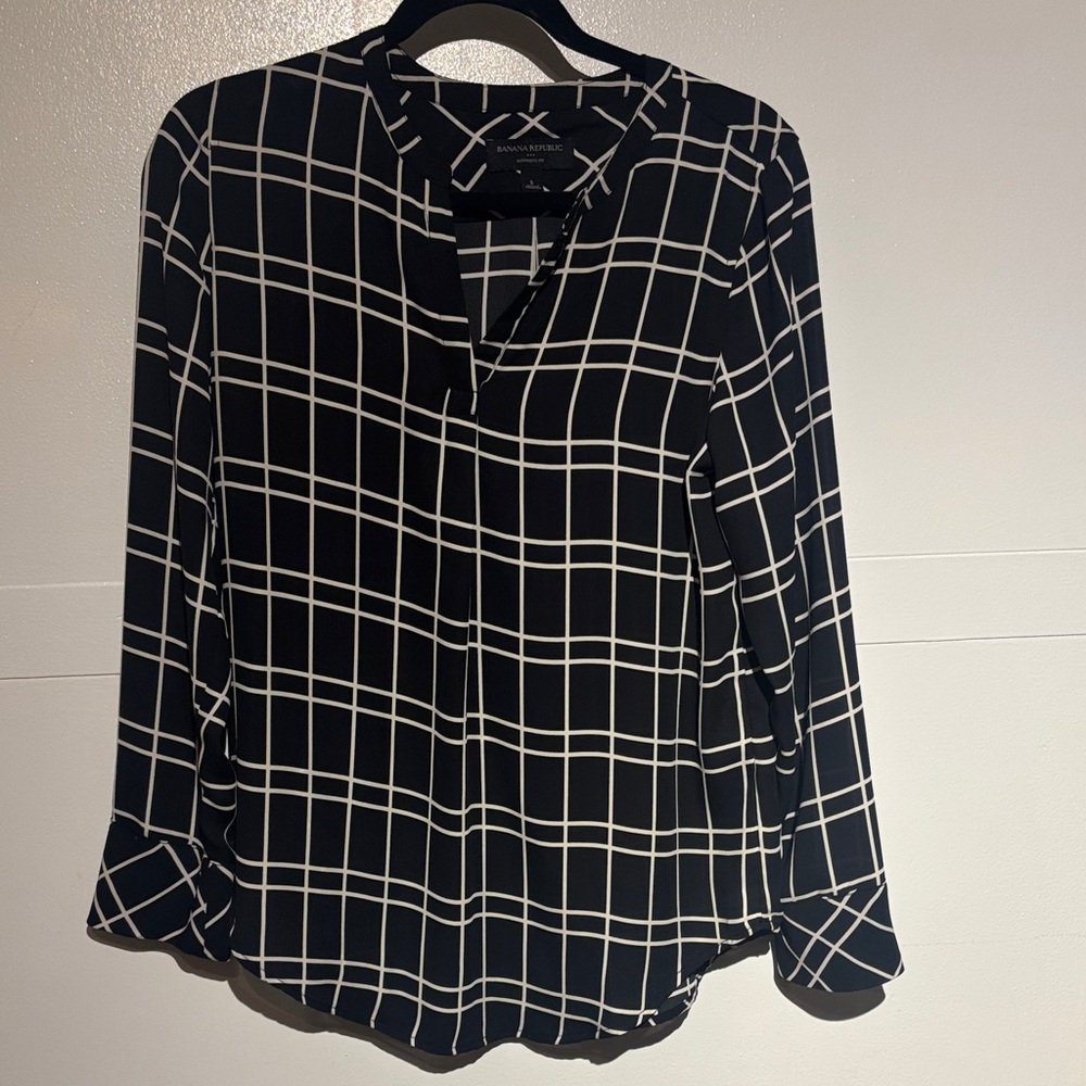 Banana Republic Black and White Grid Blouse